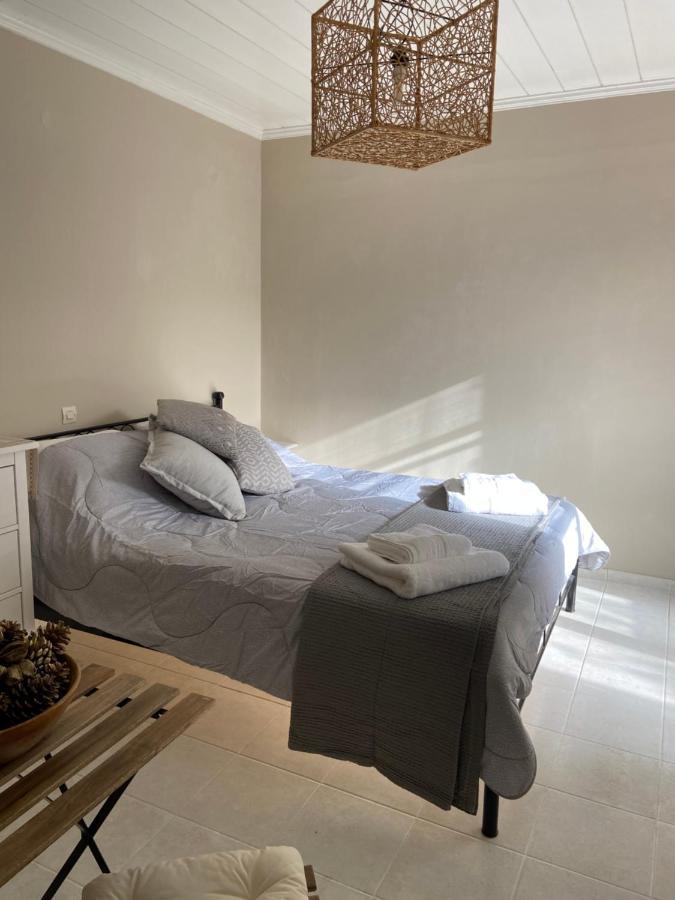 Pepper Tree Apartment Aegina Bagian luar foto
